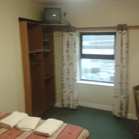 Sal'S Guesthouse Guest house 2*